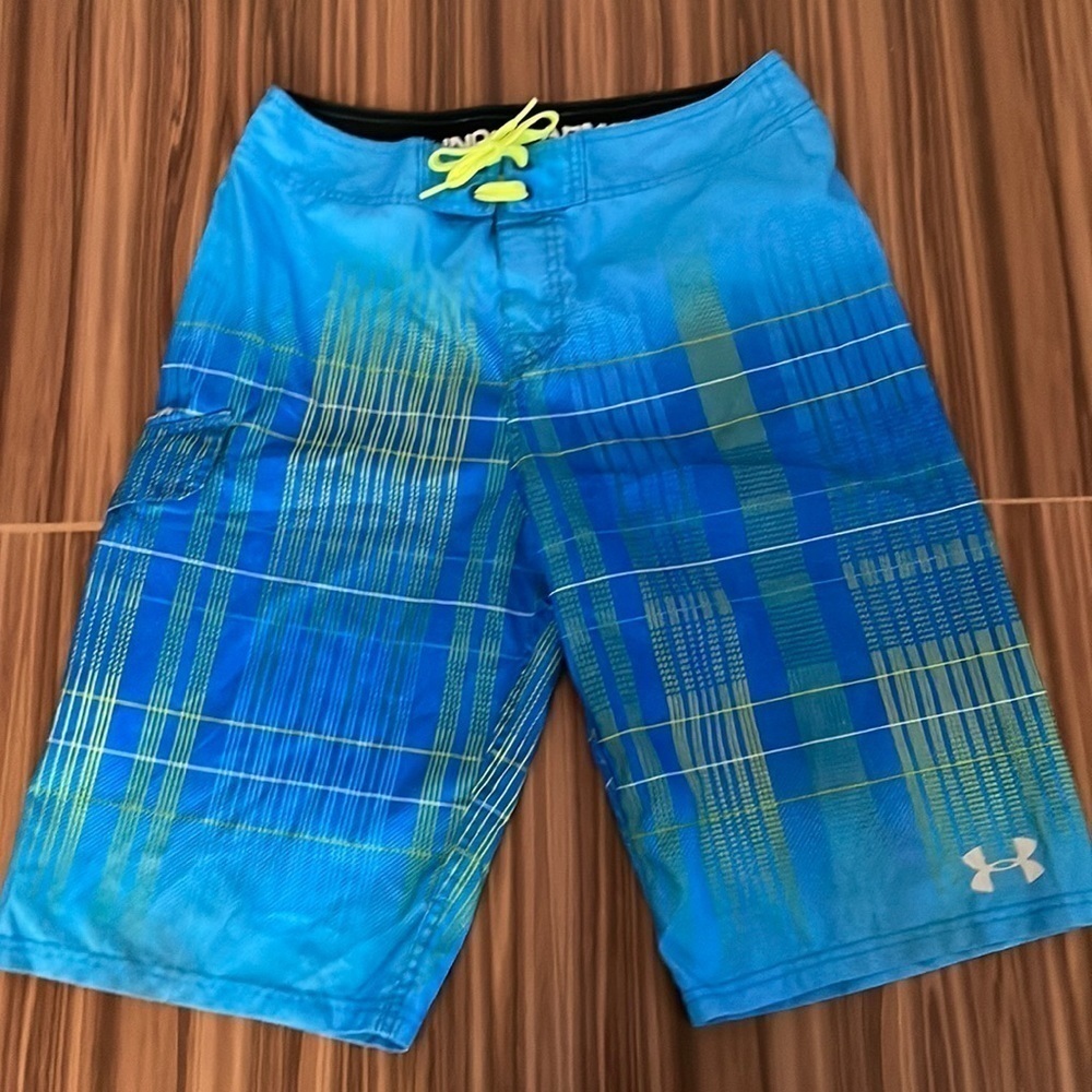 UNDER Armour Board Shorts Size 29